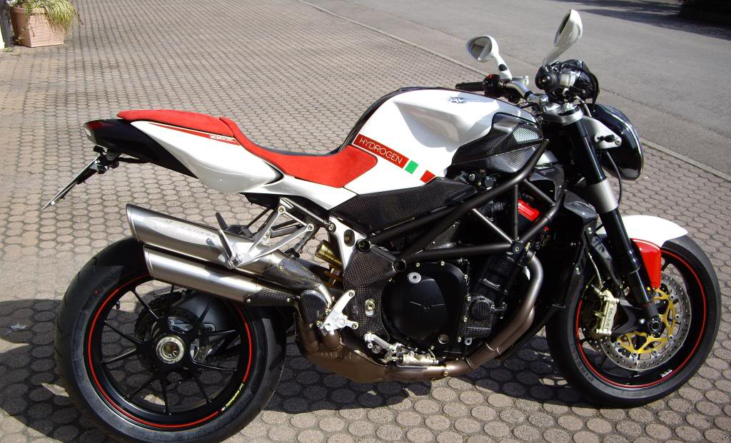 MV AGUSTA Brutale 910S