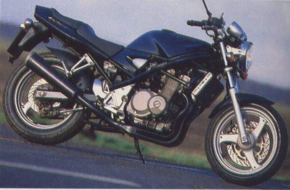 SUZUKI GSF 400P