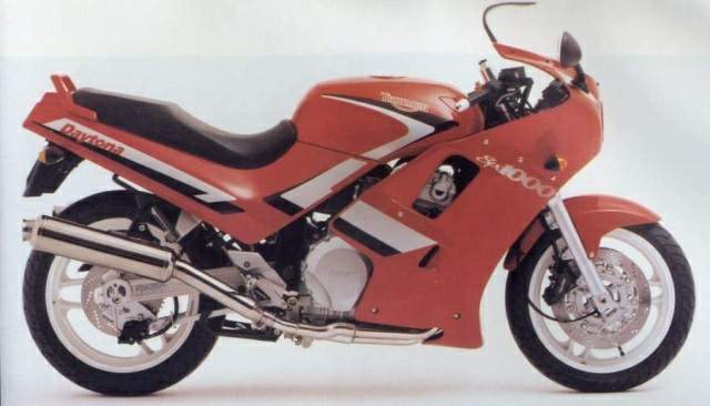 TRIUMPH Daytona 1000