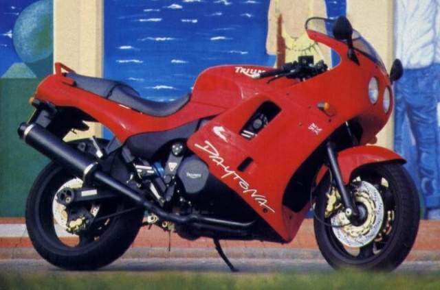 TRIUMPH Daytona 1200