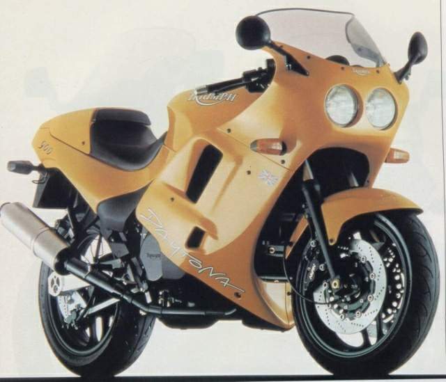 TRIUMPH Daytona 900