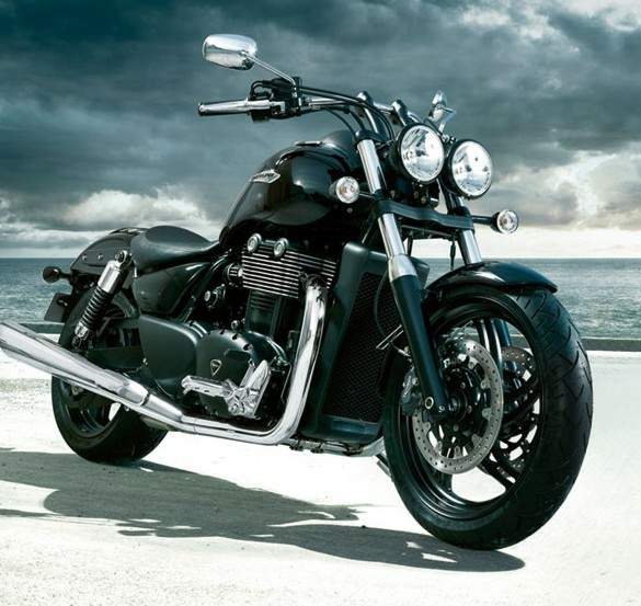 TRIUMPH Thunderbird Storm 1700