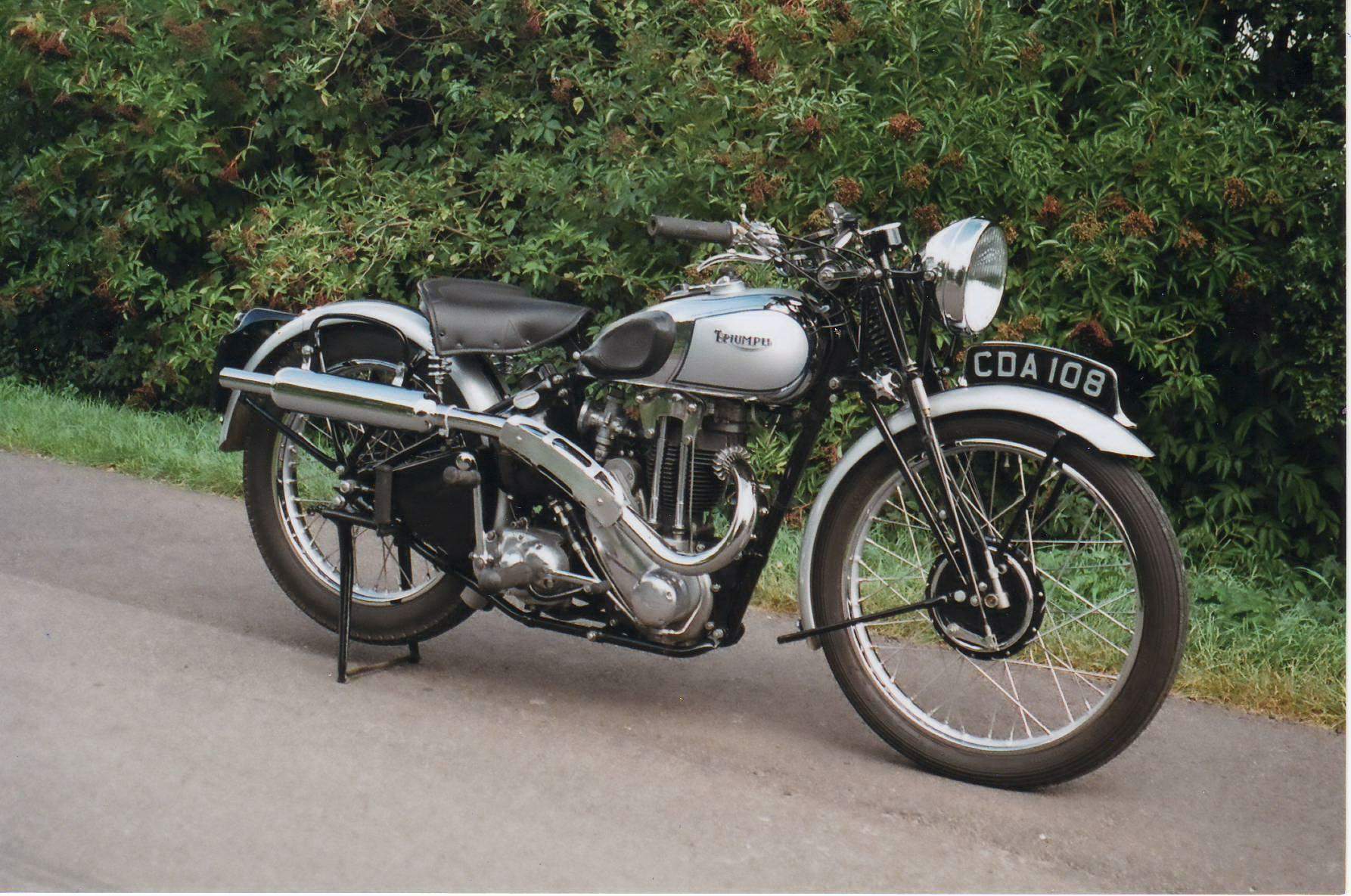 TRIUMPH Tiger 800 XRx