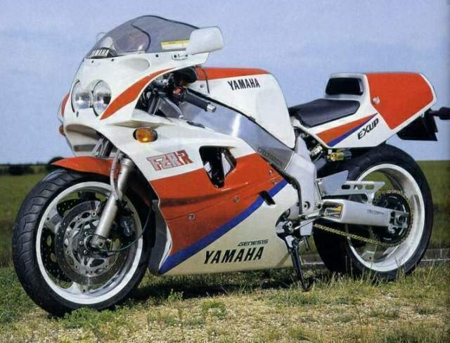 YAMAHA FZR 750RR