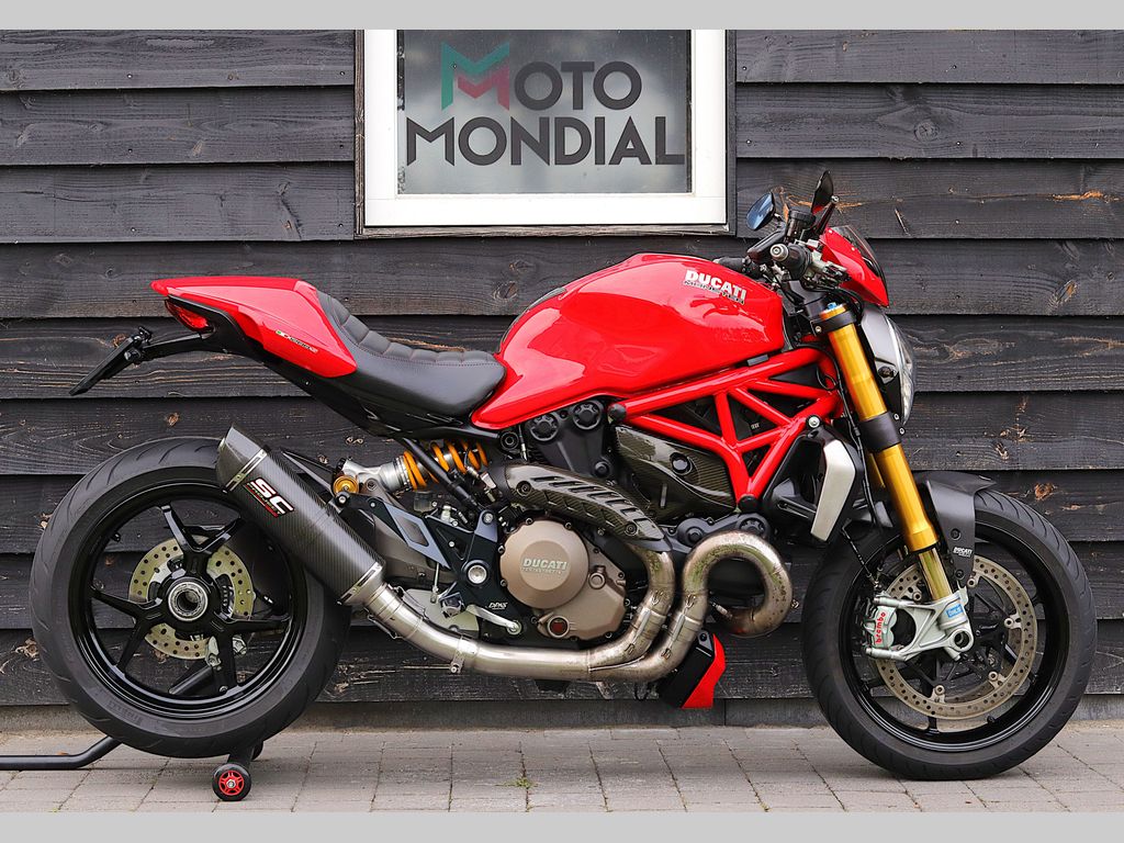 Ducati Monster 1200S