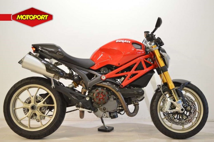 Ducati Monster 1100S
