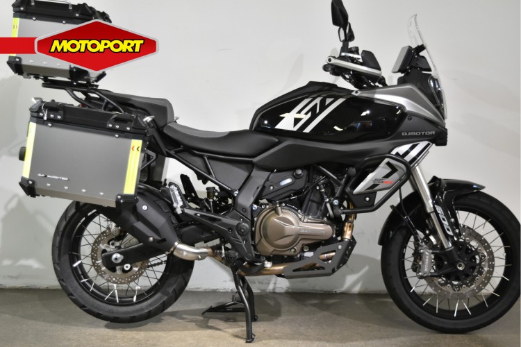 Qjmotor SRT 600 X
