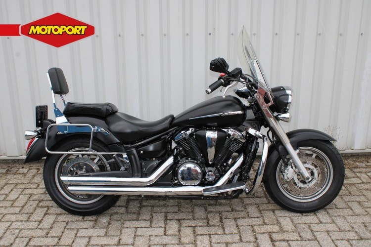 Yamaha XVS1300A Midnight Star