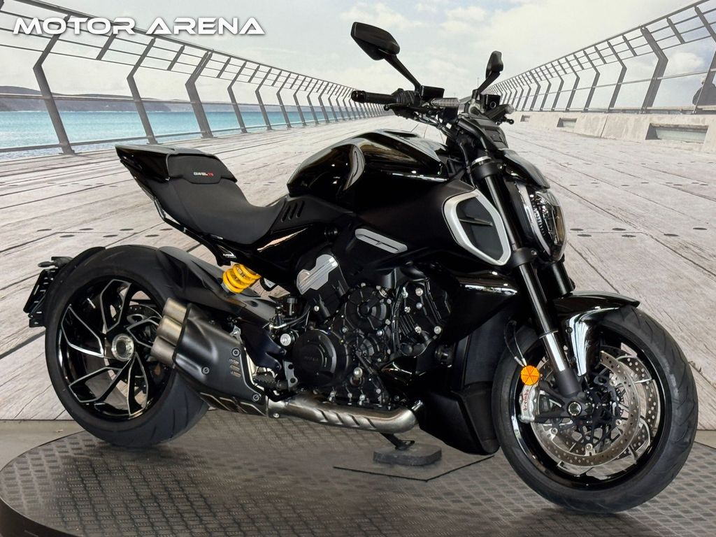 Ducati Diavel V4