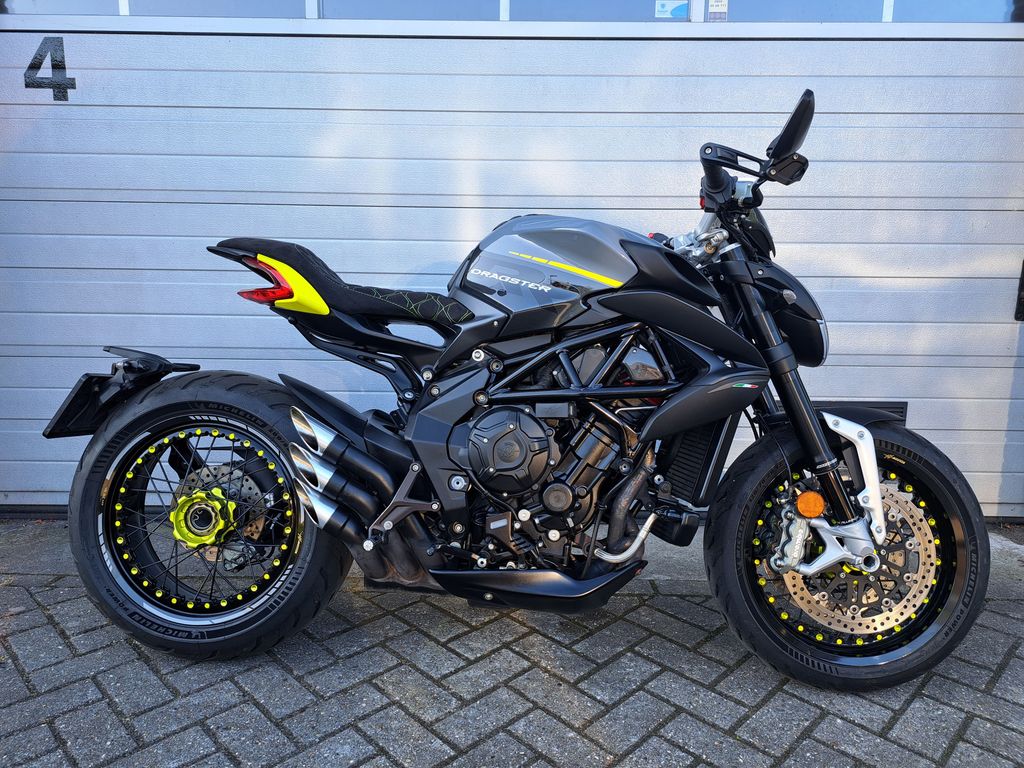 MV Agusta Dragster 800 Rosso