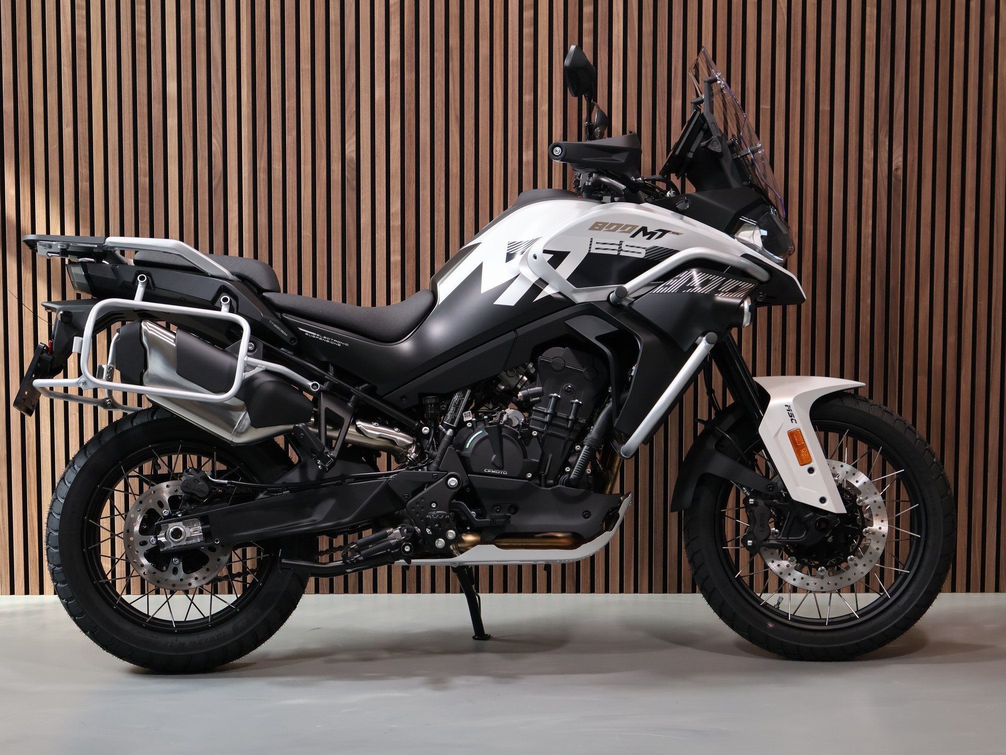 CFMOTO 800 Explore