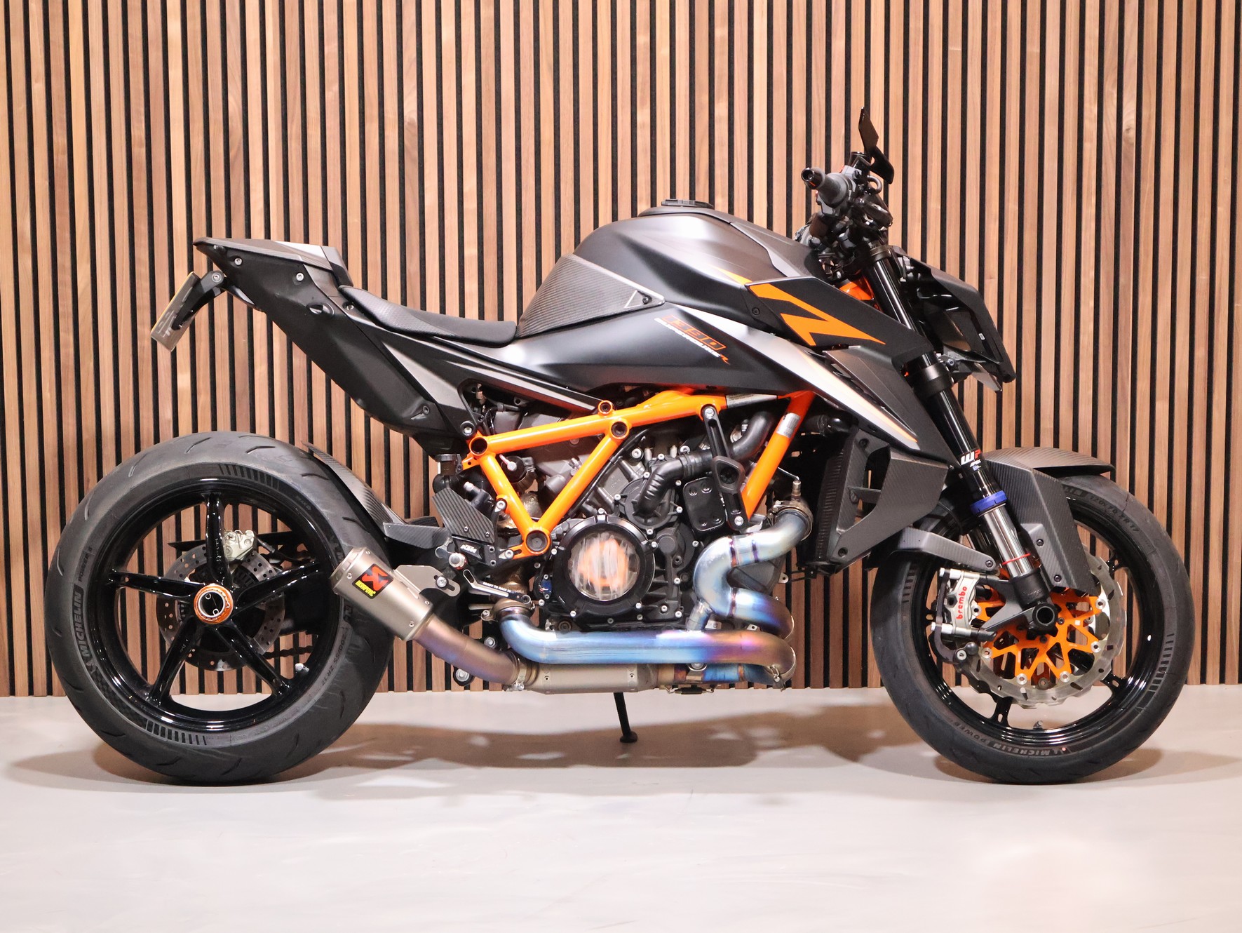 KTM 1390 Super Duke R EVO
