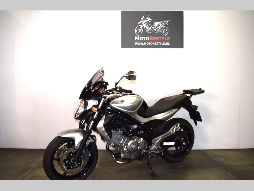 Suzuki SFV 650 Gladius