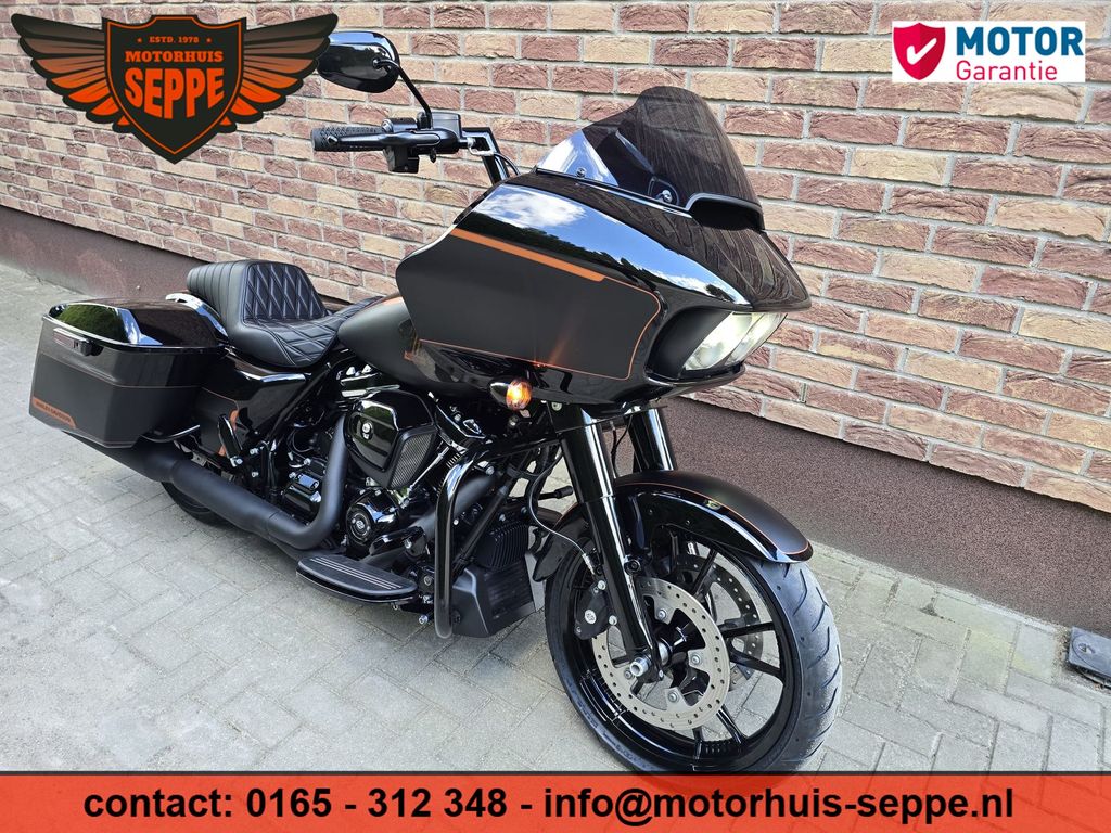 Harley-Davidson FLTRX Road Glide Custom