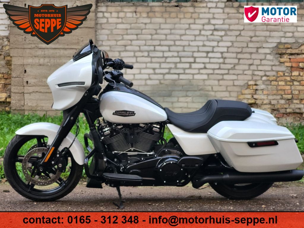 Harley-Davidson FLHXS Street Glide Special