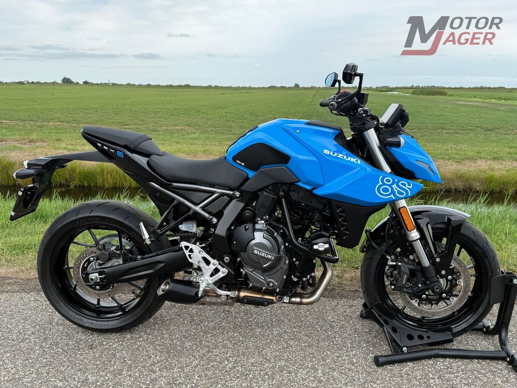 Suzuki GSX 8S
