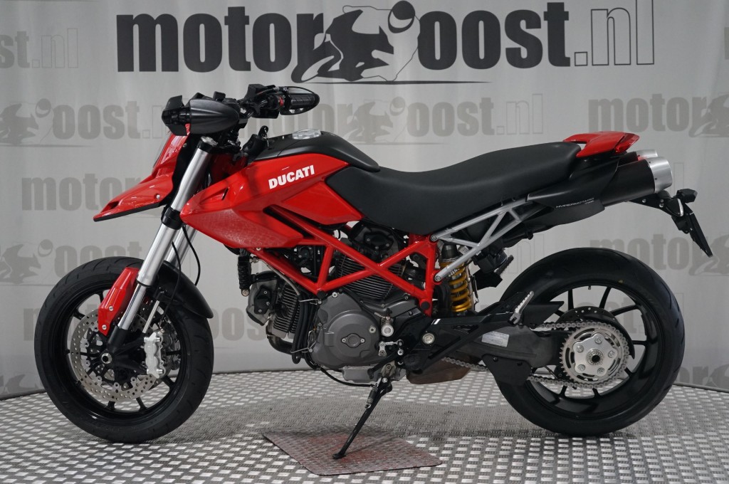 Ducati Hypermotard 796