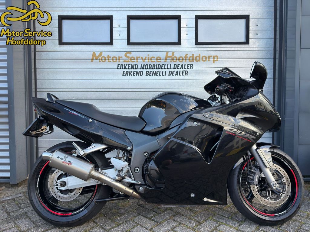Honda CBR 1100XX Super Blackbird