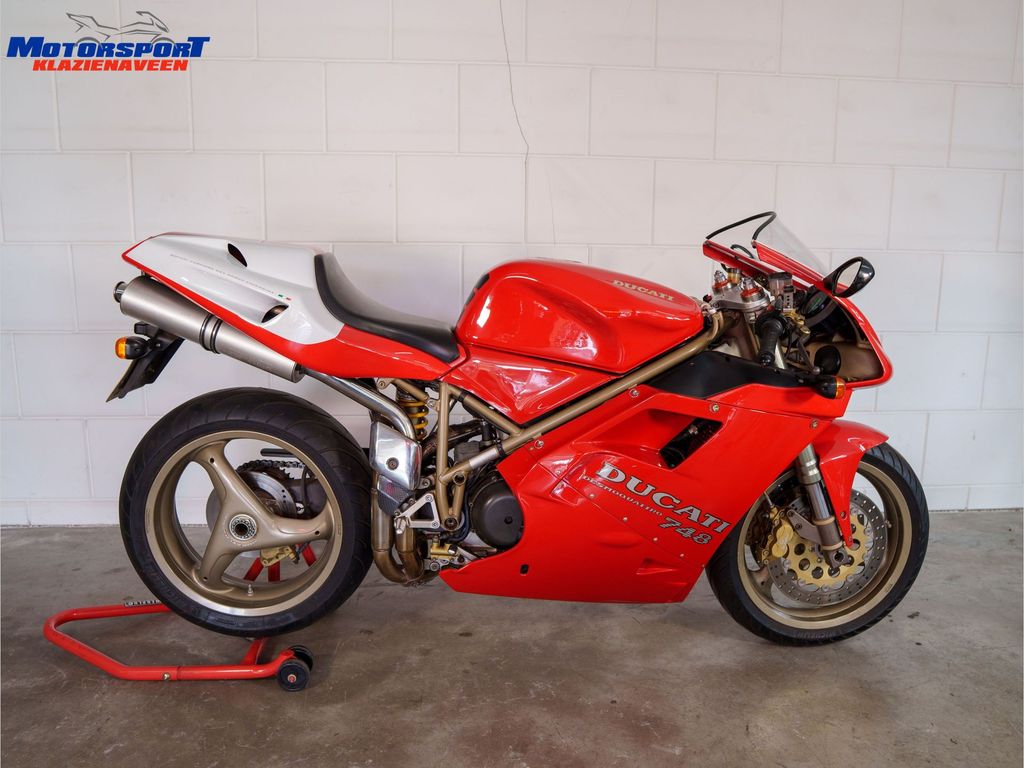 Ducati 748