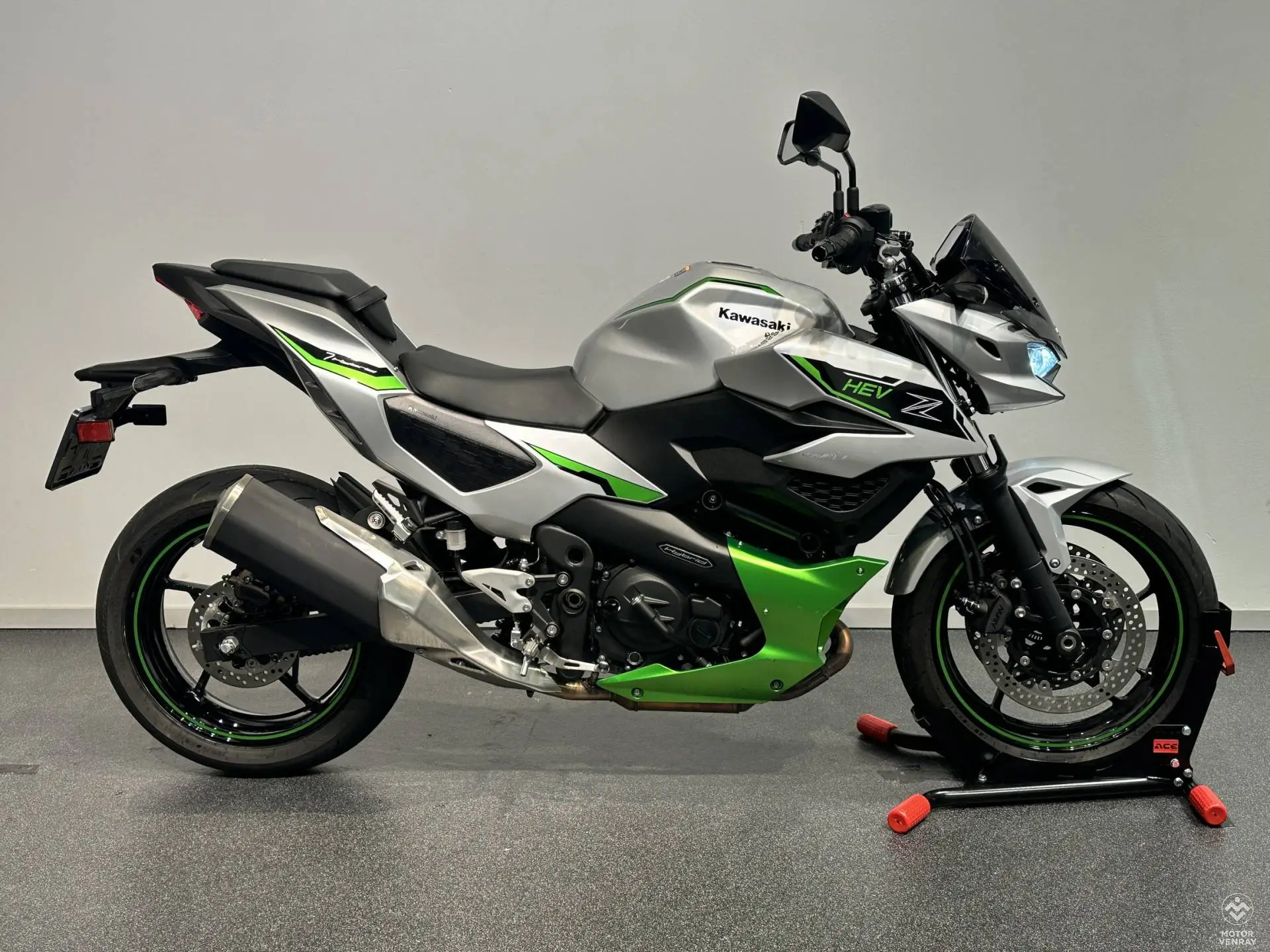thumb-0