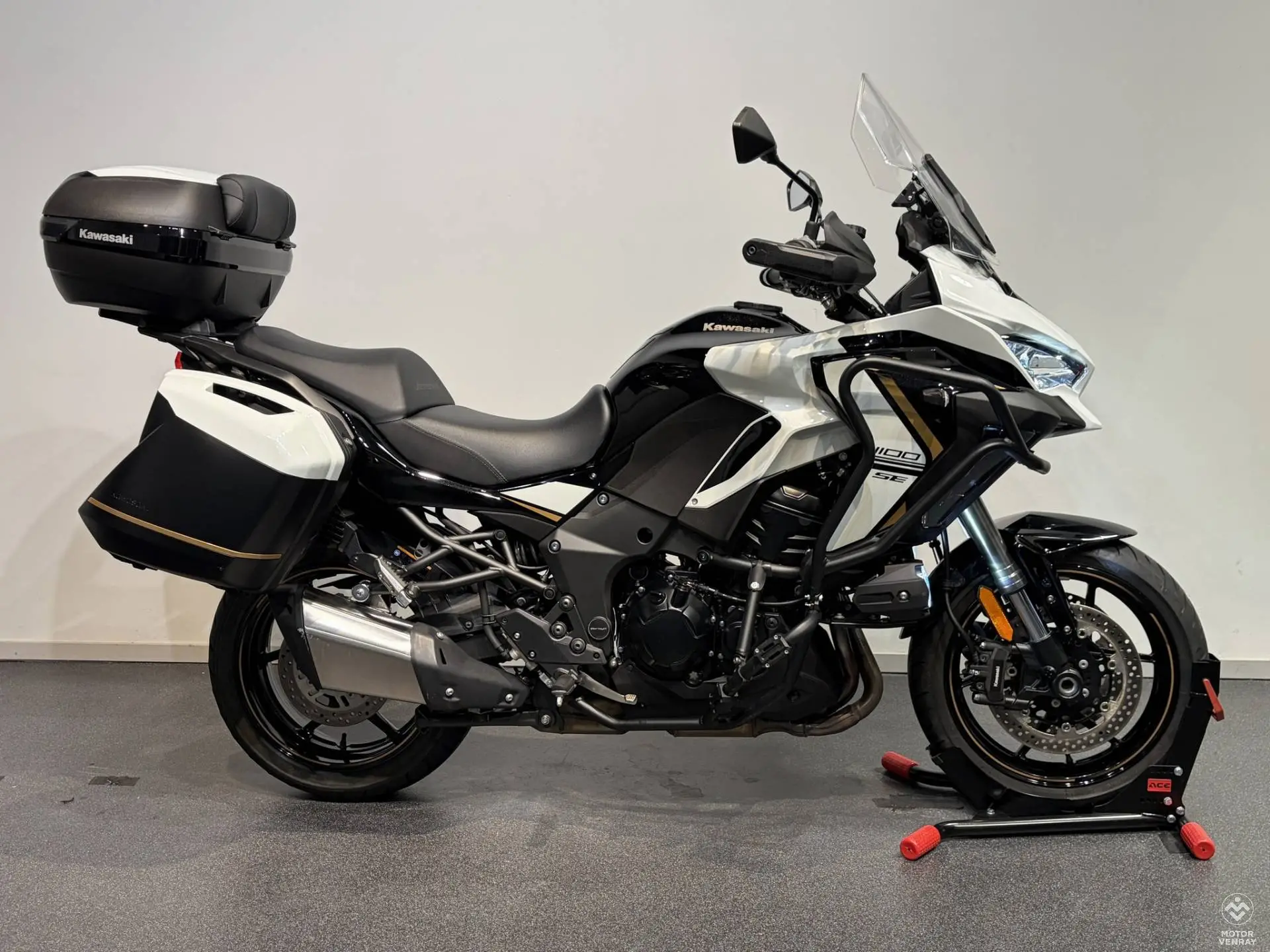 Kawasaki Versys 1100SE Grand Tourer