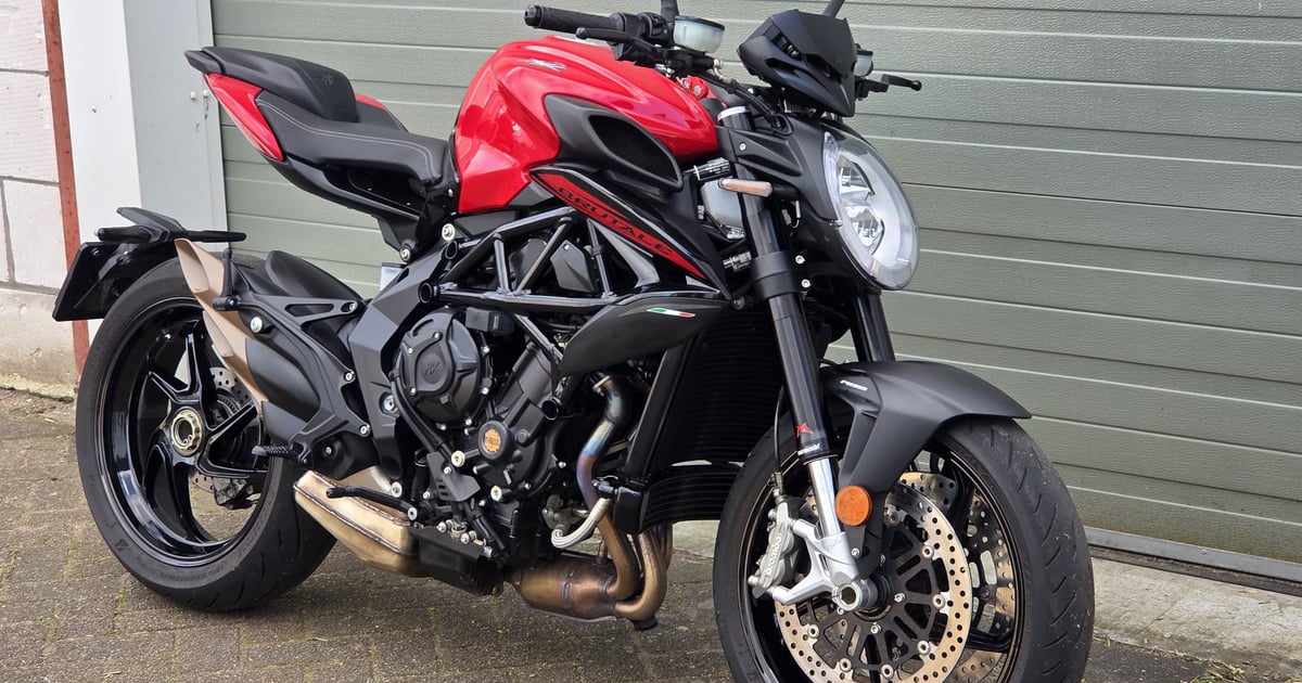 MV Agusta Brutale 800