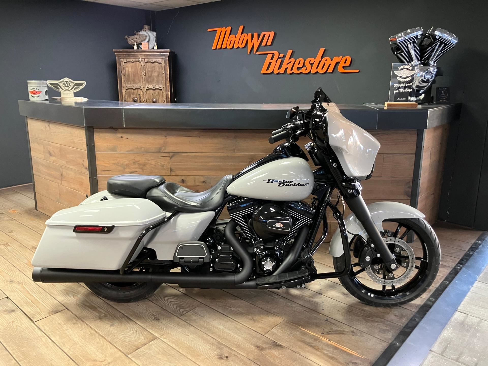 Harley-Davidson FLHXS 103Ci Street Glide Special