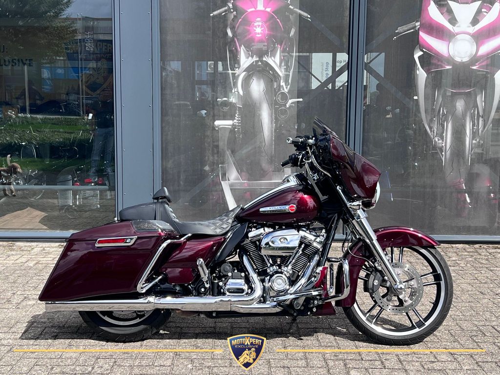 Harley-Davidson FLHX Street Glide