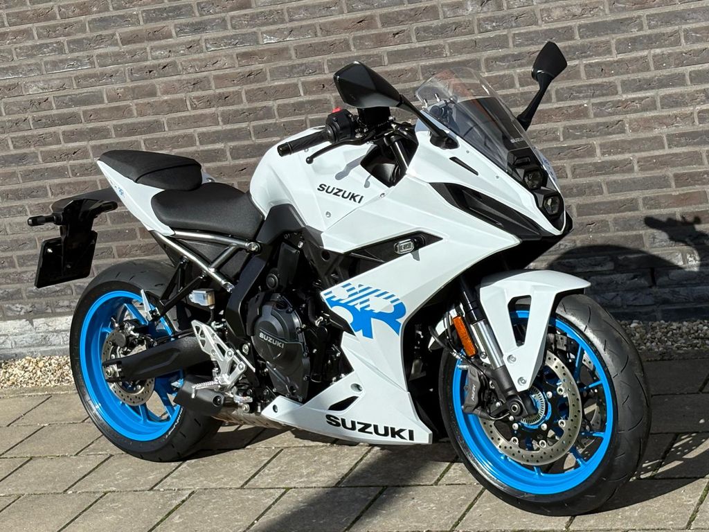 Suzuki GSX-8R