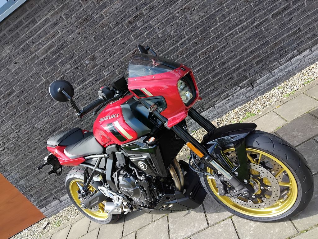 Suzuki GSX-8TT