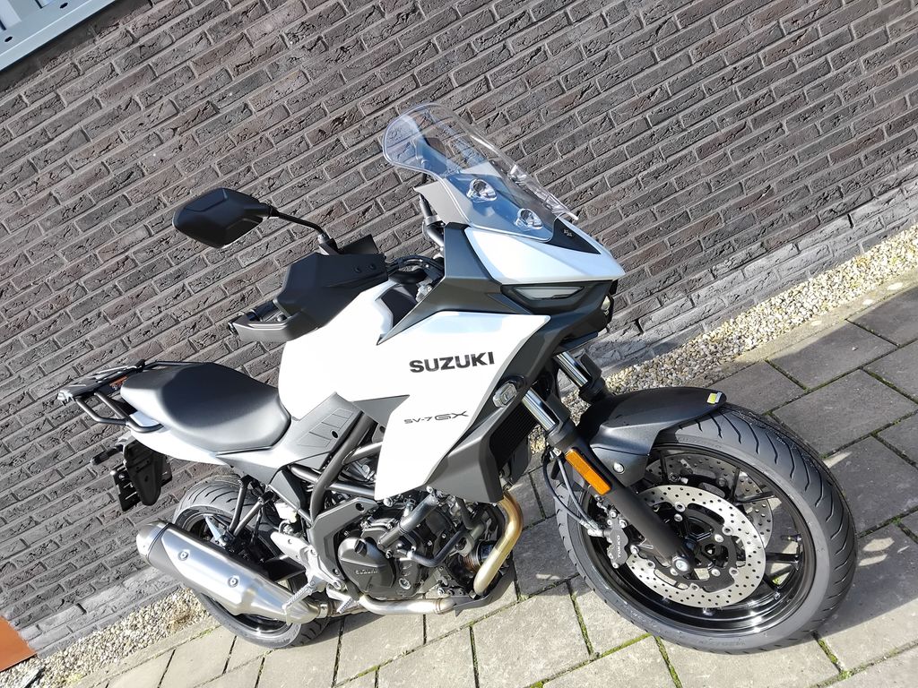 Suzuki SV-7GX