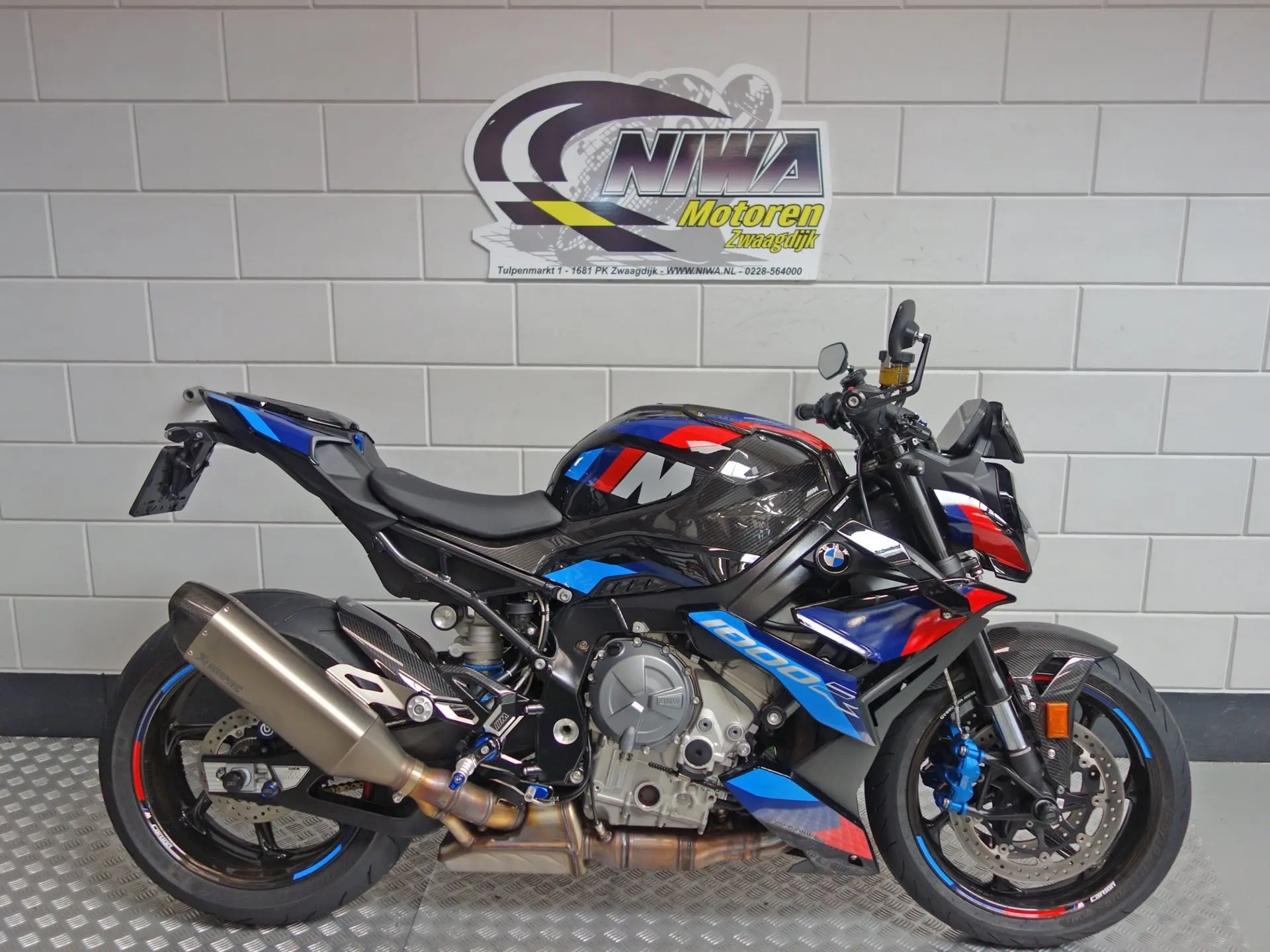 BMW M 1000 R