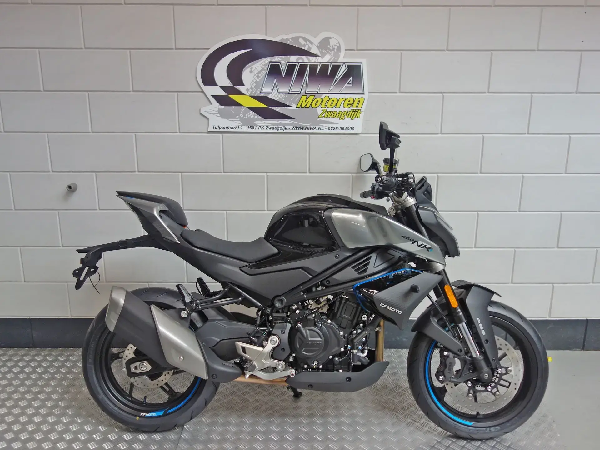 CFMOTO 450 NK