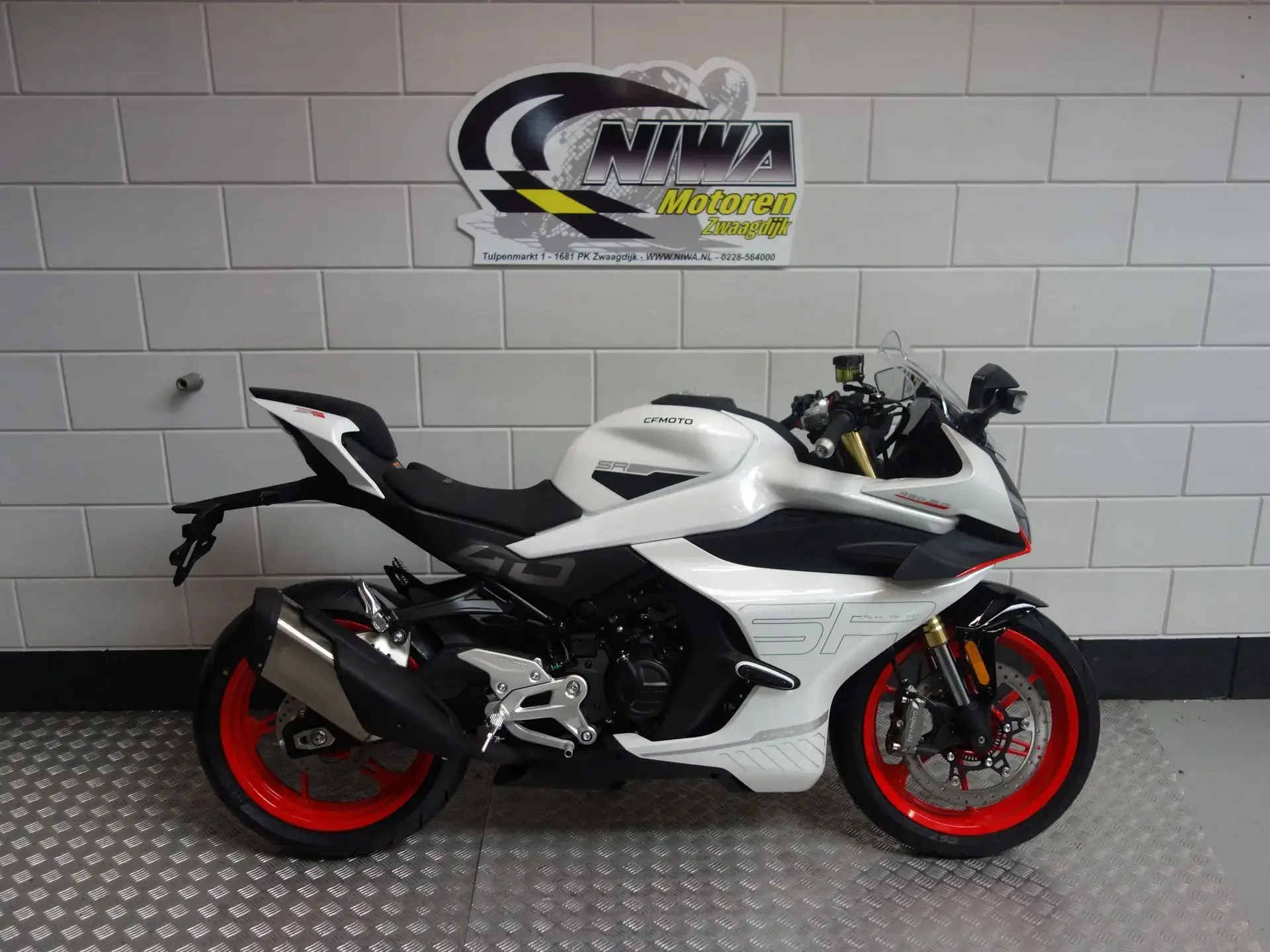 CFMOTO 450 SR