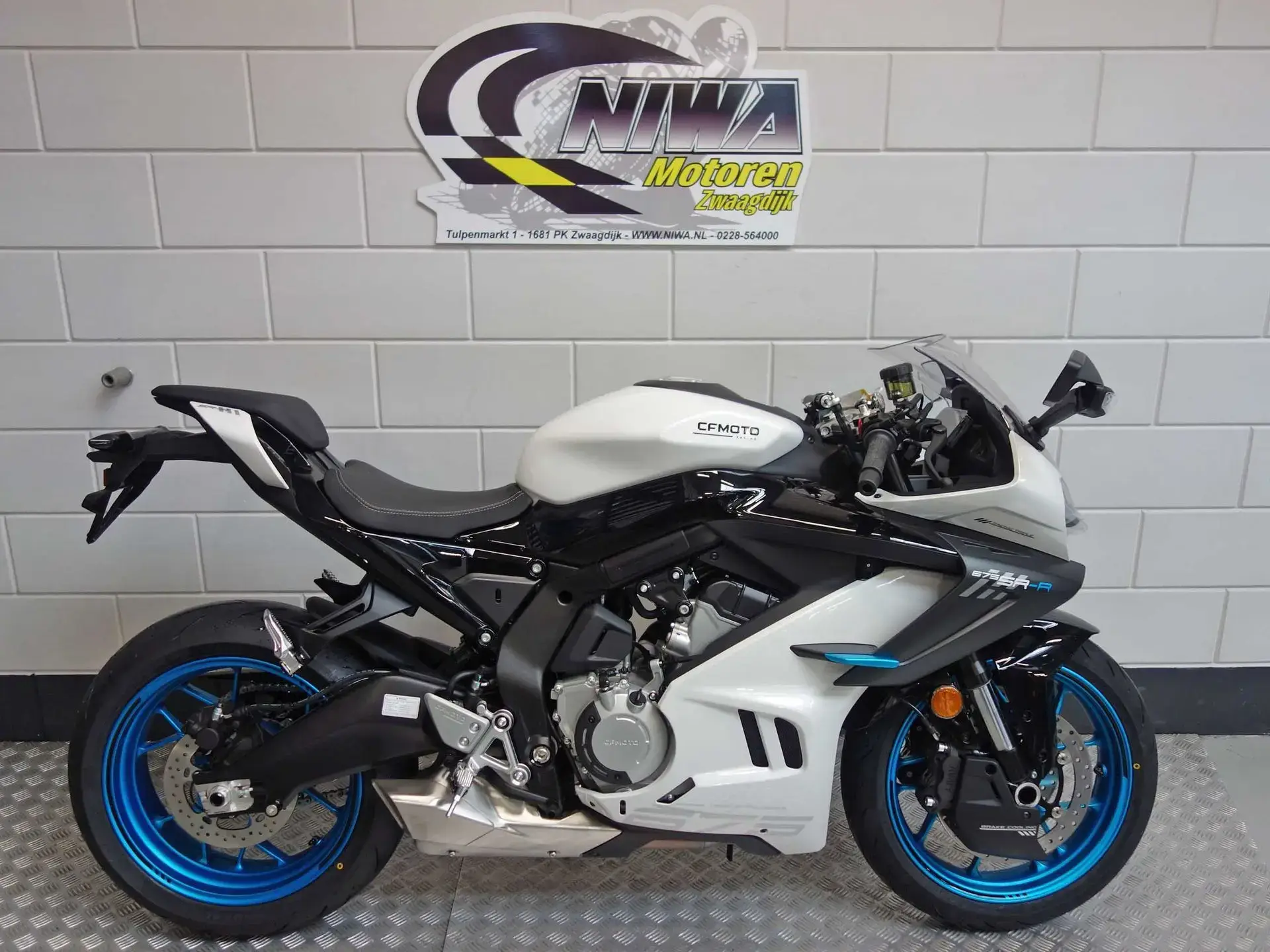 CFMOTO 675 SR-R