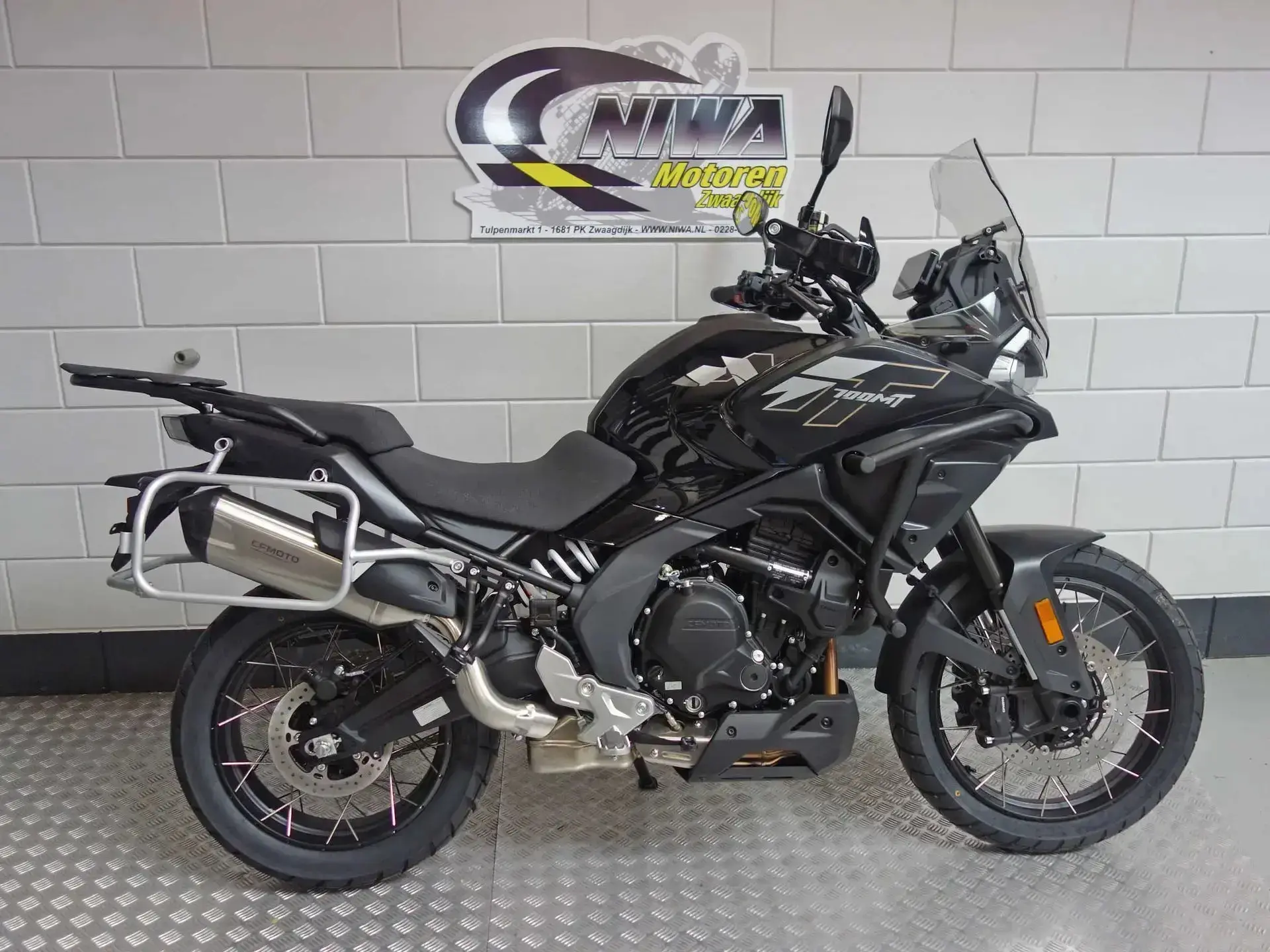 CFMOTO 700 MT