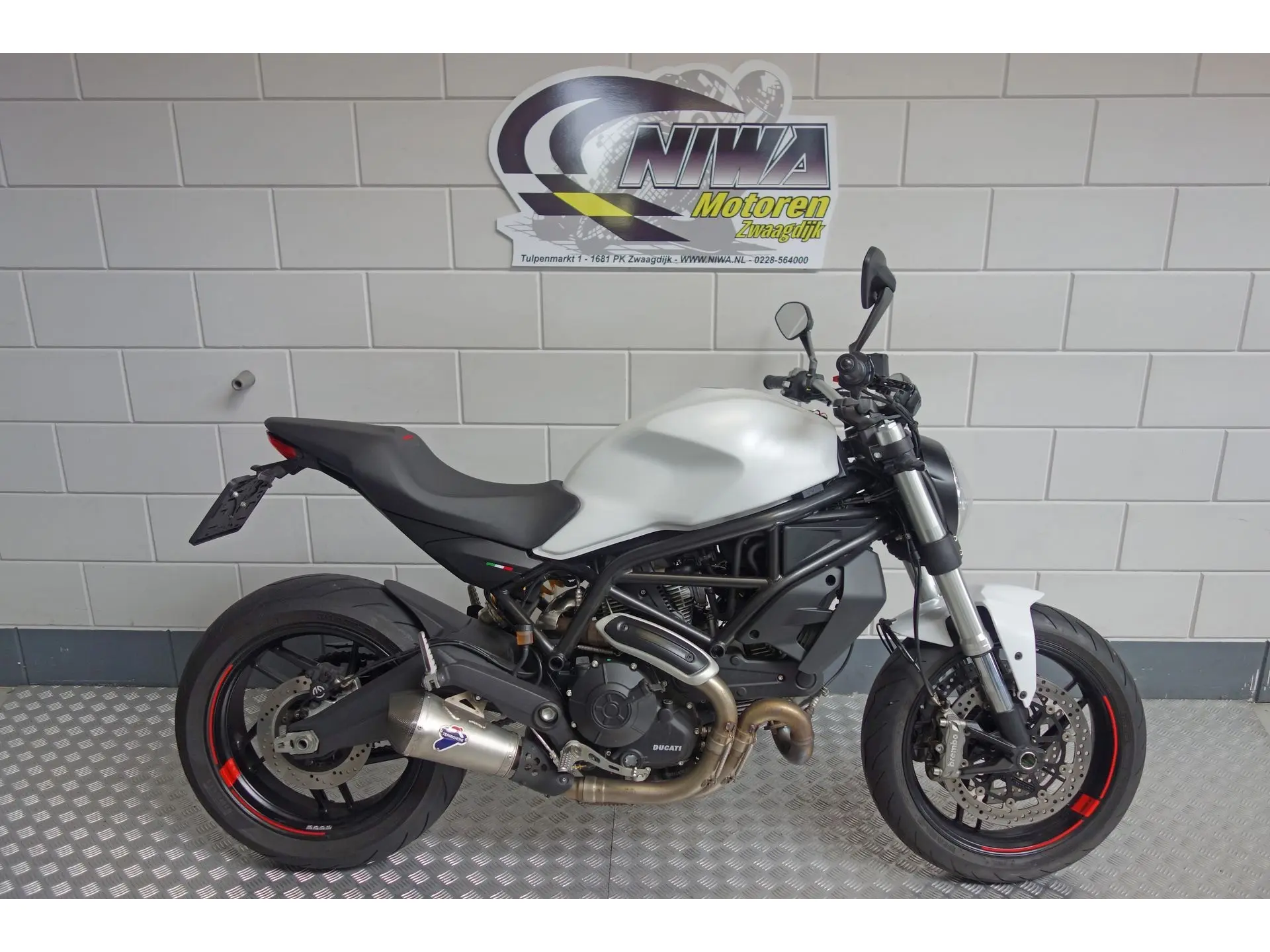 Ducati Monster 797