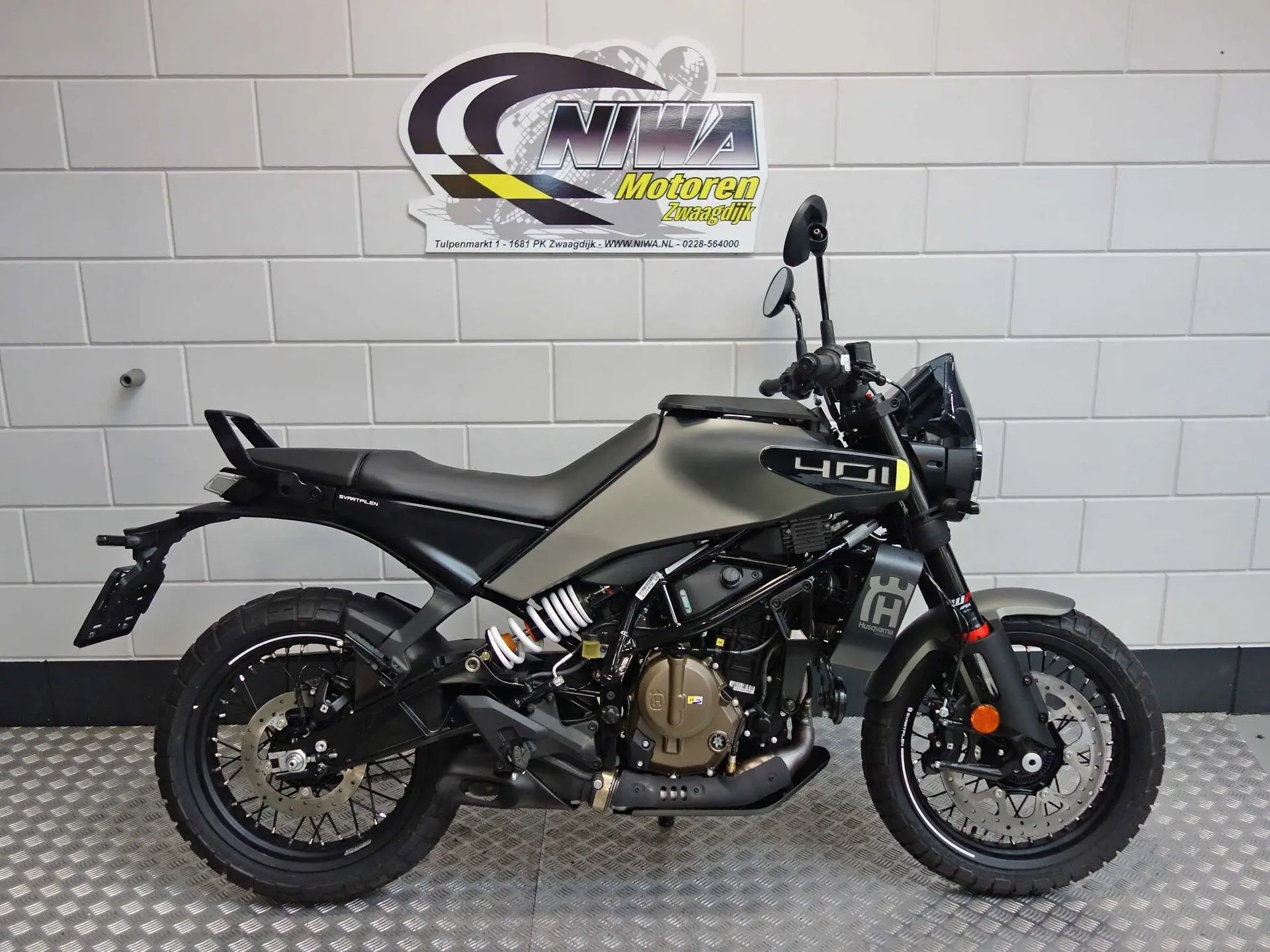 Husqvarna Svartpilen 401