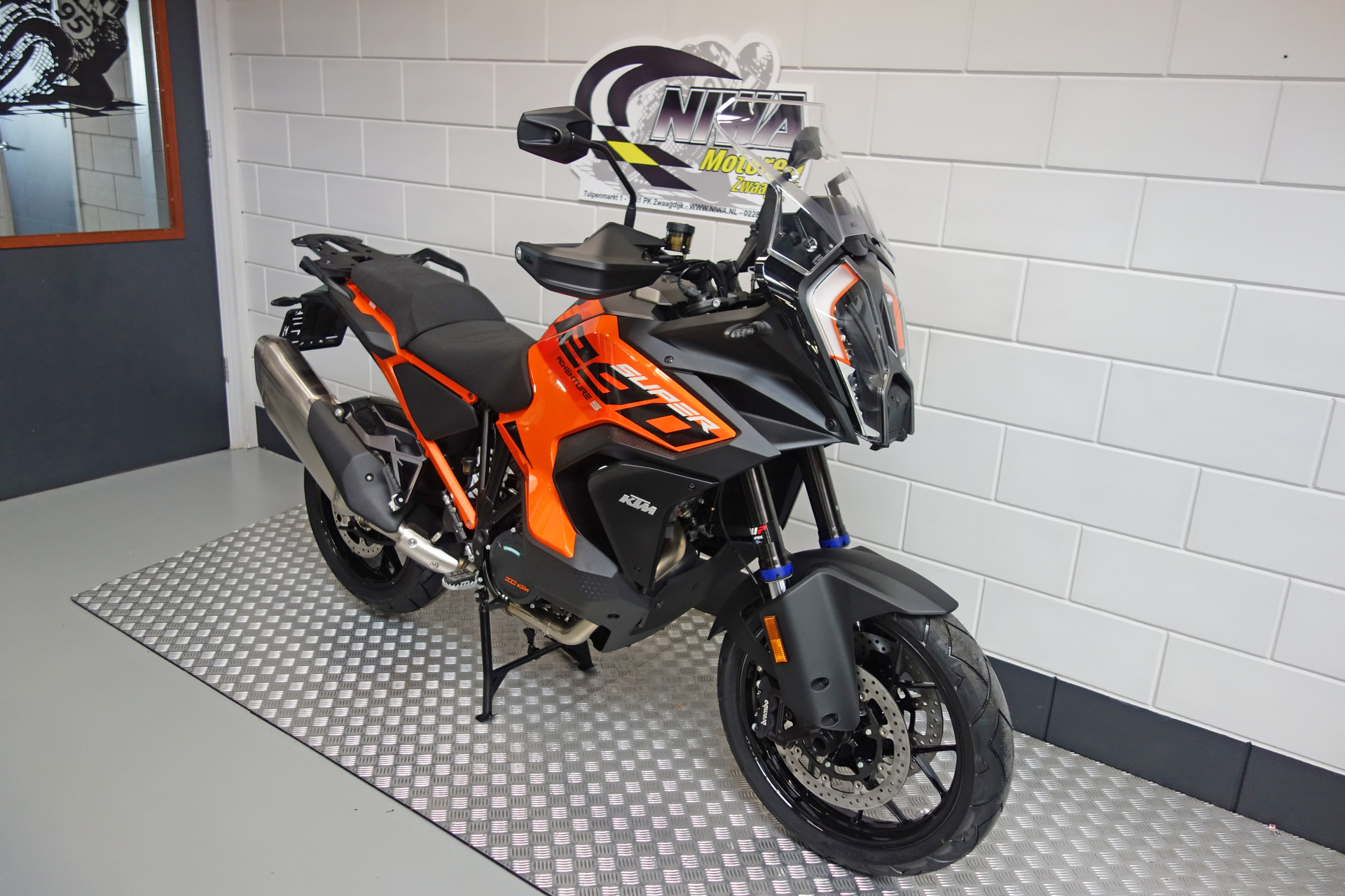 thumb-1