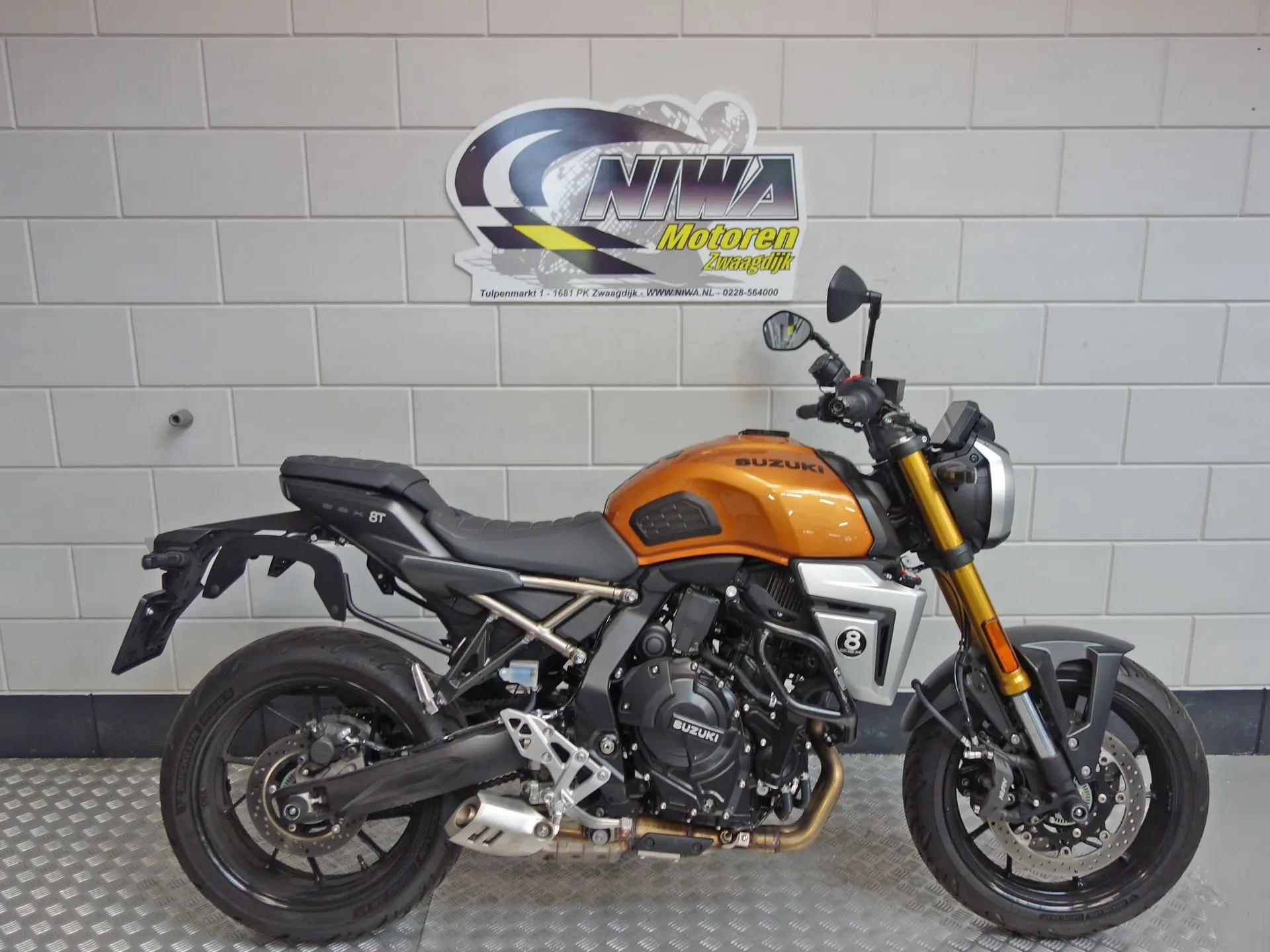 Suzuki GSX-8T