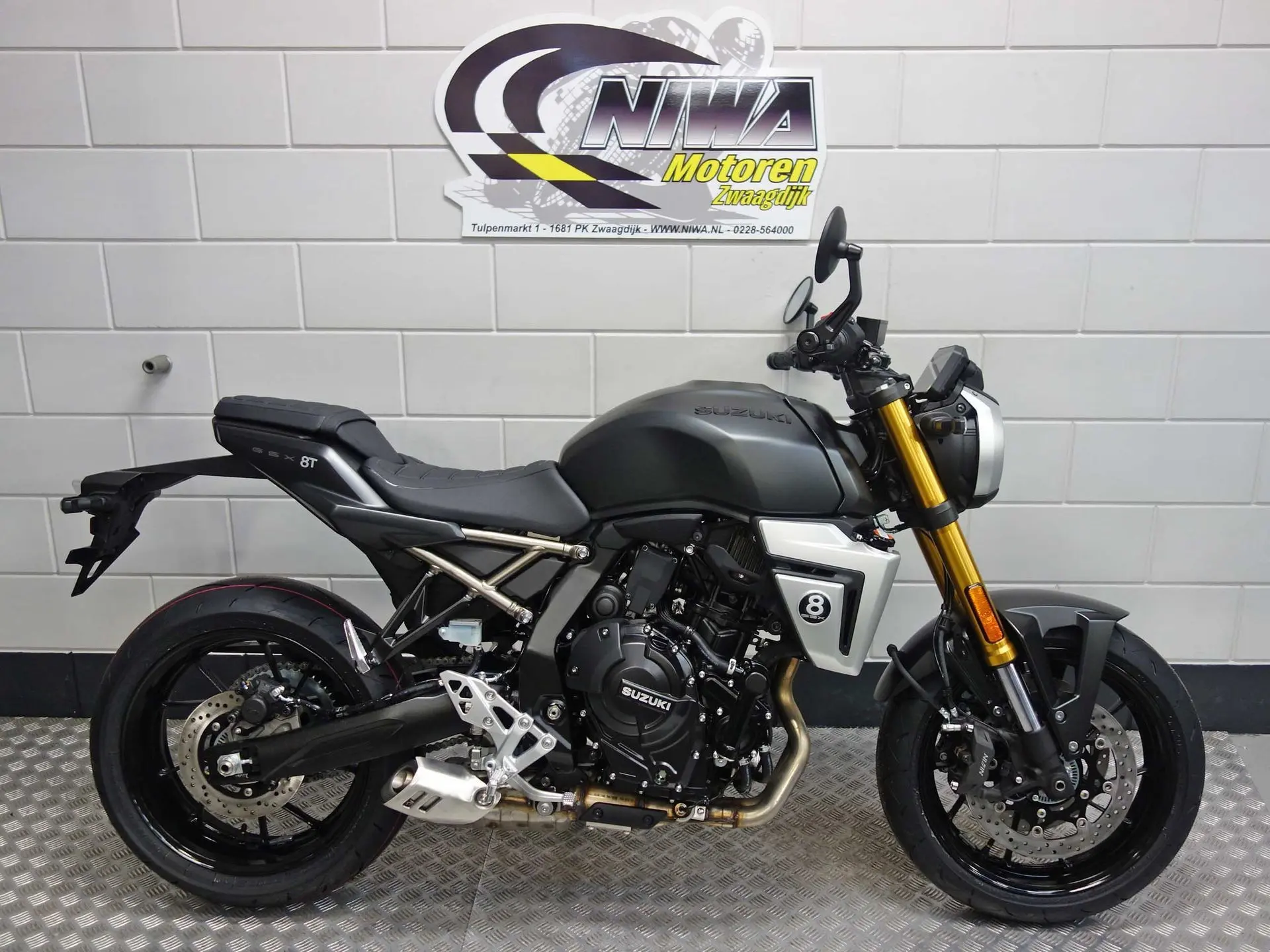 Suzuki GSX-8T