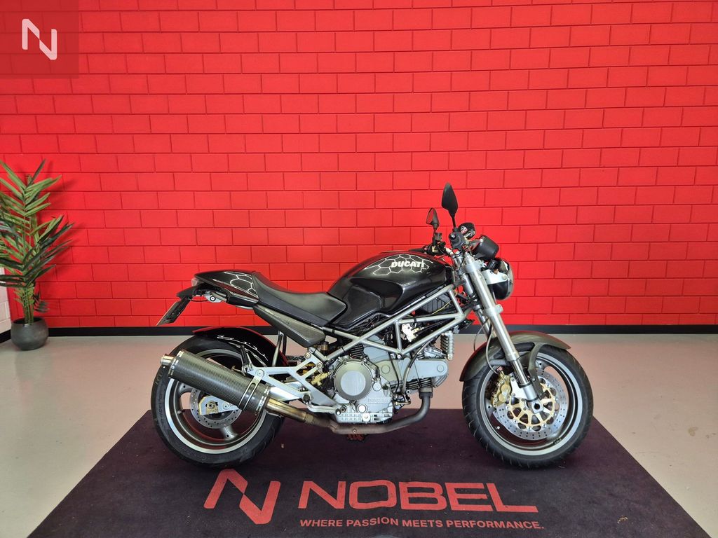 Ducati 900 Monster