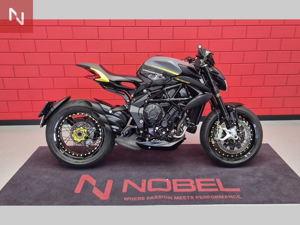 MV Agusta Dragster 800 Rosso