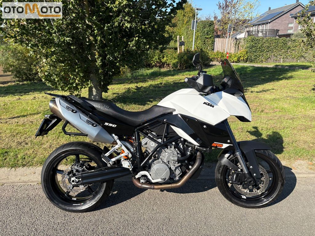 KTM 990 Supermoto T