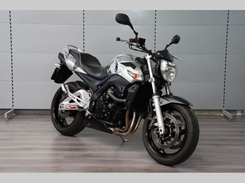 Suzuki GSR 600