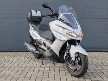 Kawasaki J 300