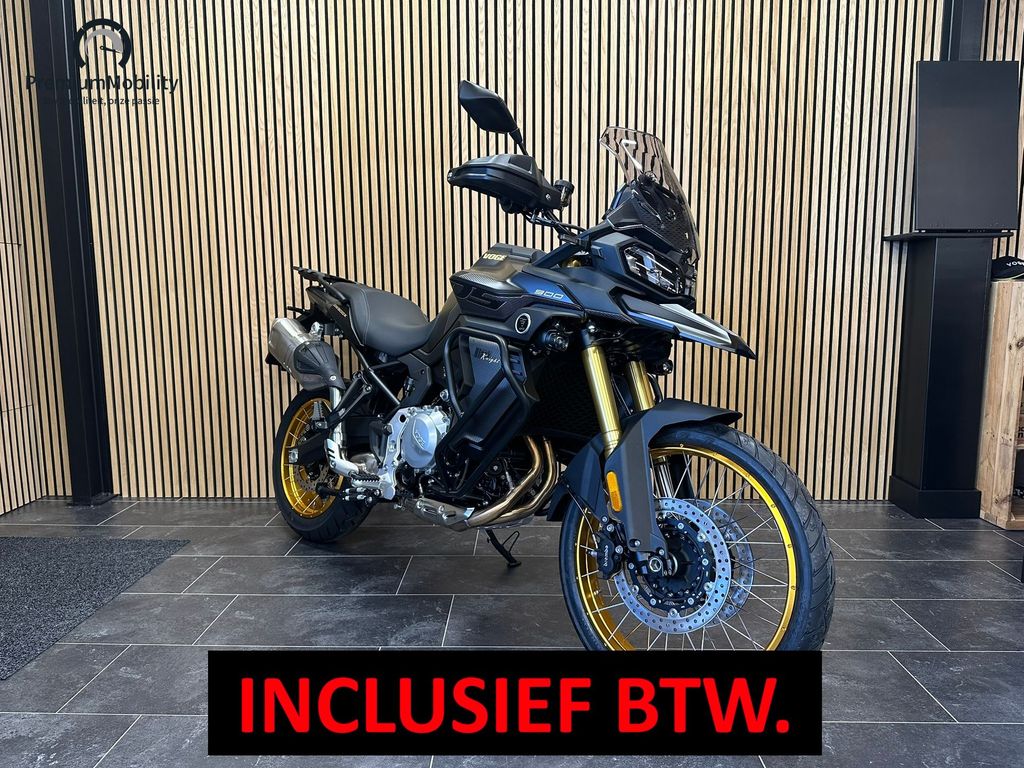 Voge DS 900 X