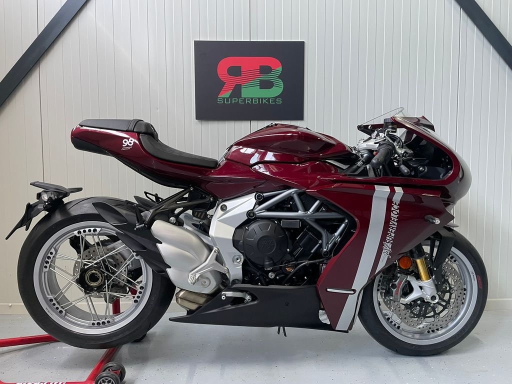 MV Agusta Superveloce 800