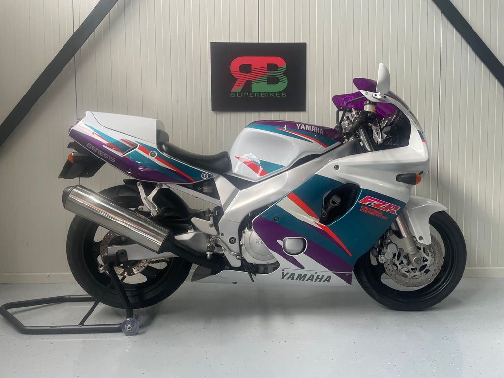 Yamaha FZR 600R