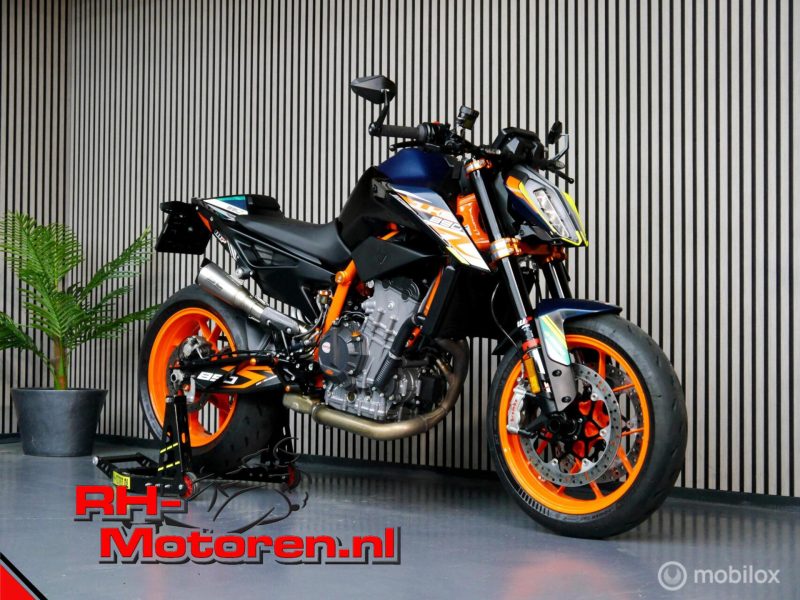 KTM 890 Duke R
